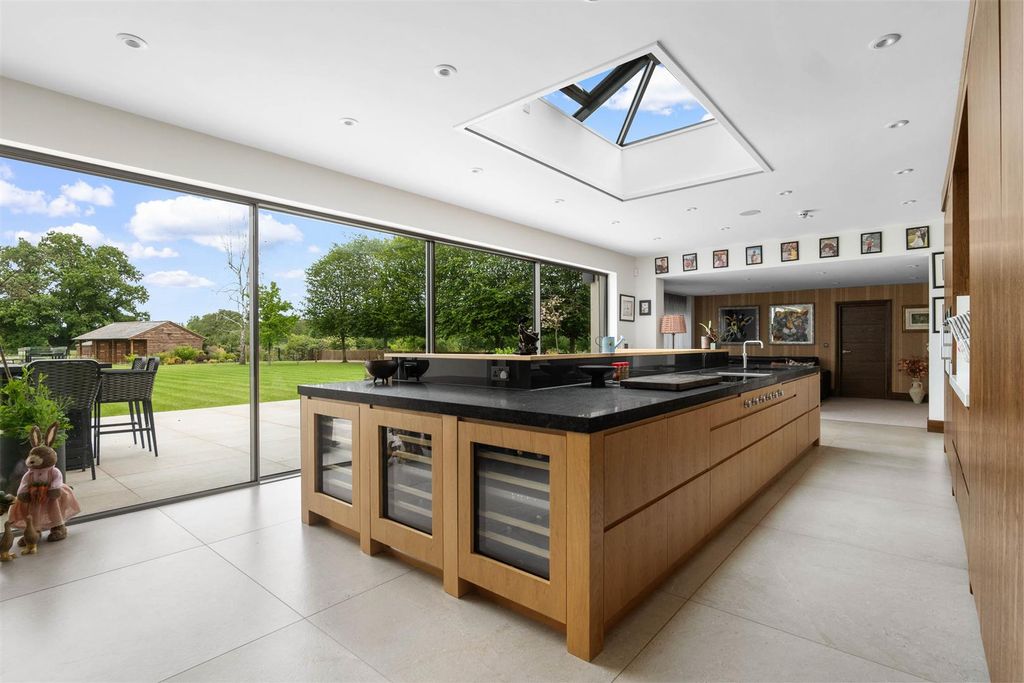 Property photo 3 of 50