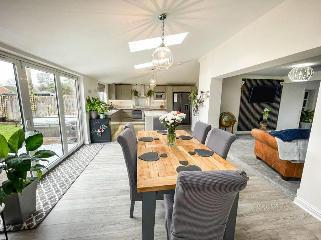 Property photo 3 of 26 Tlc_7d08c46B-c0F5-415d-8589-A787A512A3Bb_Be11540.J