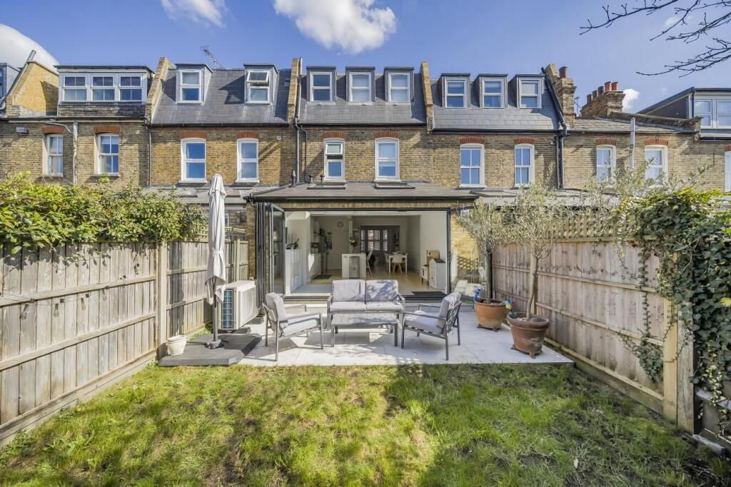 Property photo 3 of 12