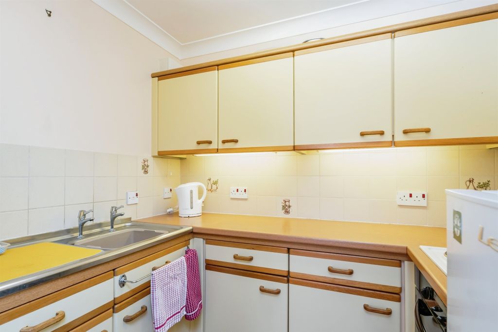 Property photo 3 of 13