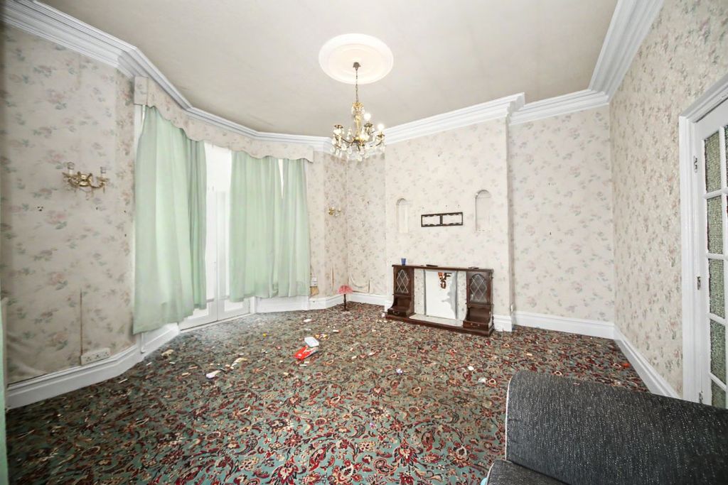 Property photo 3 of 24