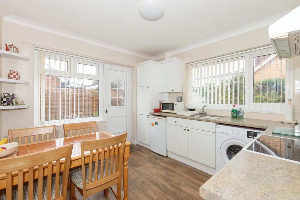 Property photo 3 of 20 Russells Drive_3.Jpg