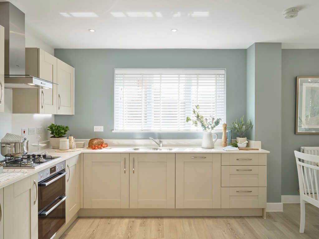 Property photo 3 of 11 Linden Bishops Cleeve Pembroke82290