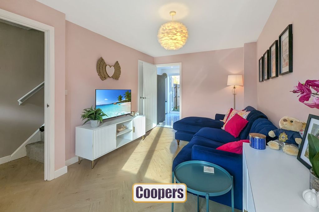 Property photo 3 of 19 Living Room