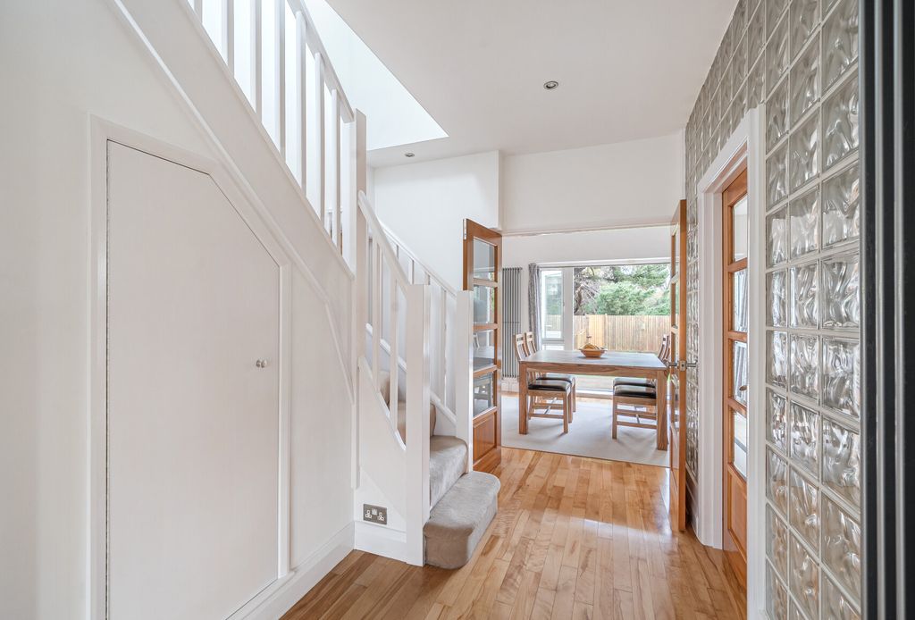 Property photo 3 of 15 1381642-12-69146A...