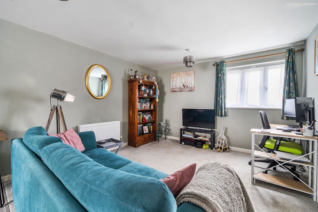 Property photo 3 of 21 18-6Aa2c137685F8-1520952-1A08B99d265A6-27-27-1