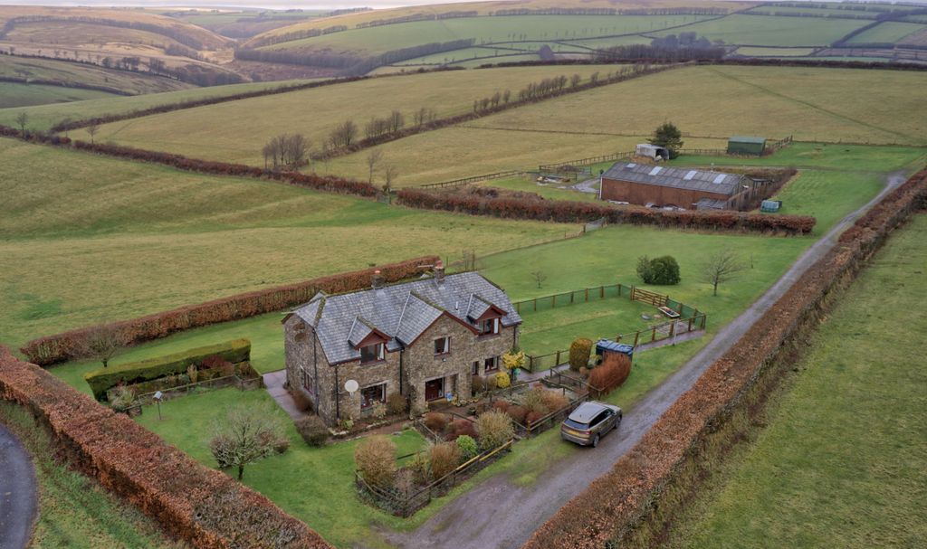 Property photo 1 of 6