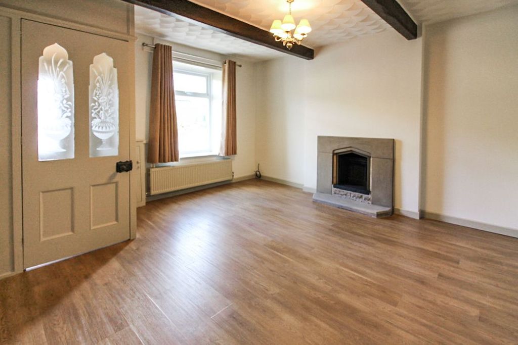 Property photo 3 of 27