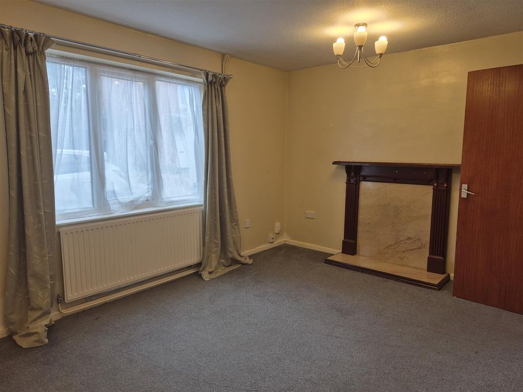 Property photo 2 of 9 1000021411.Jpg