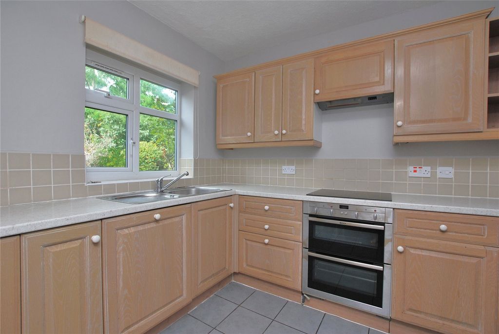 Property photo 2 of 11 Picture No. 26