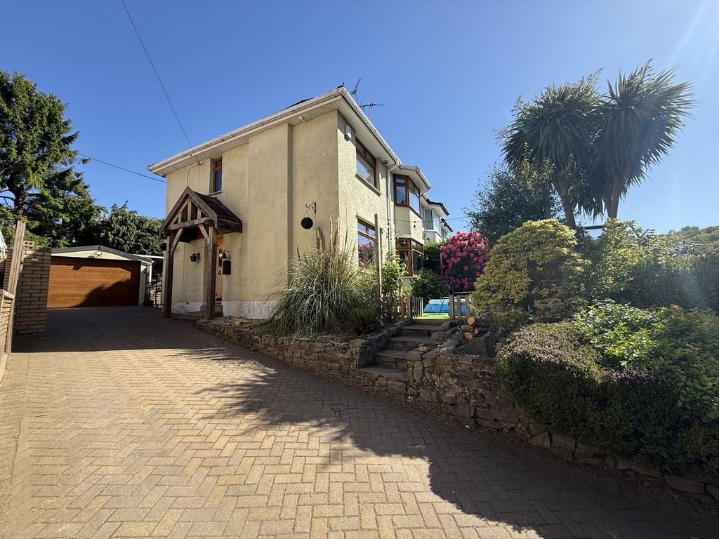 Property photo 1 of 25