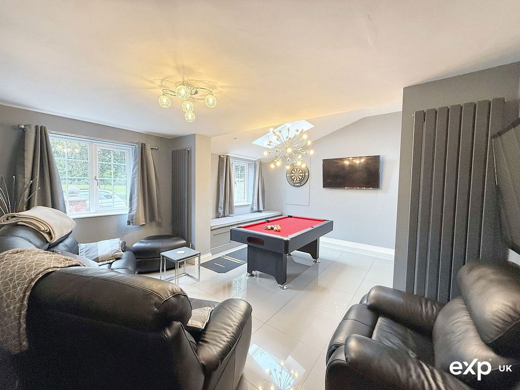 Property photo 3 of 35