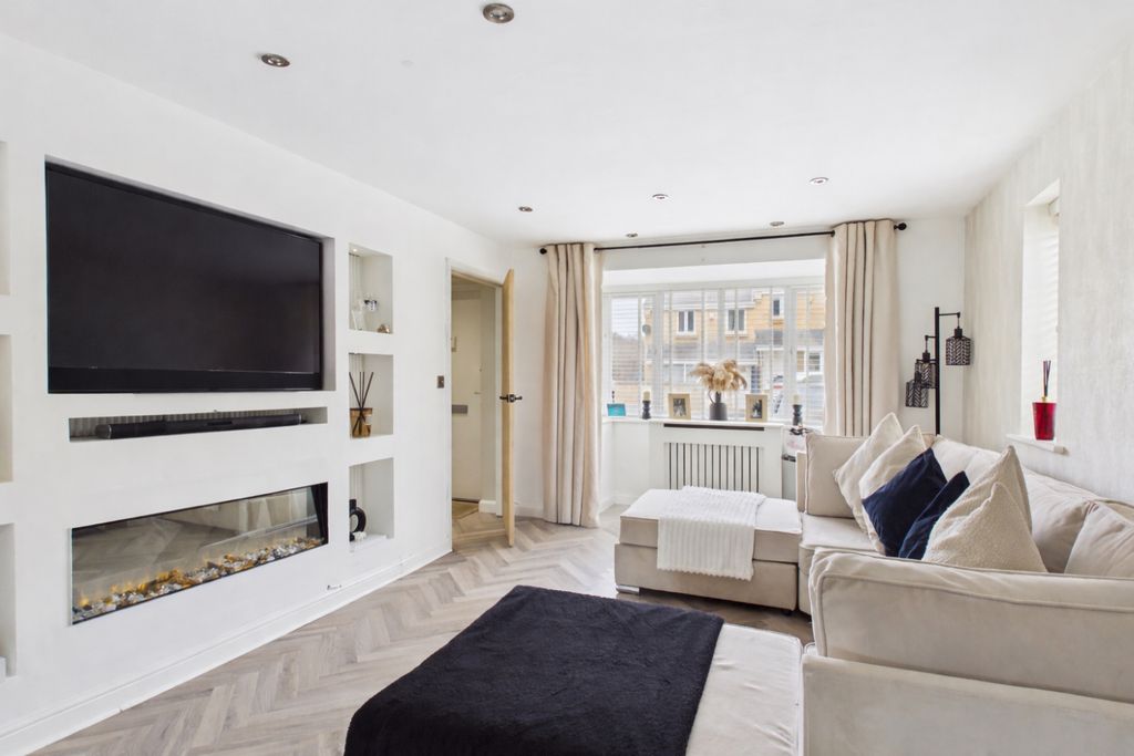 Property photo 3 of 22 Chatgpt Image Mar 23, 2026 At 03_03_10 Pm