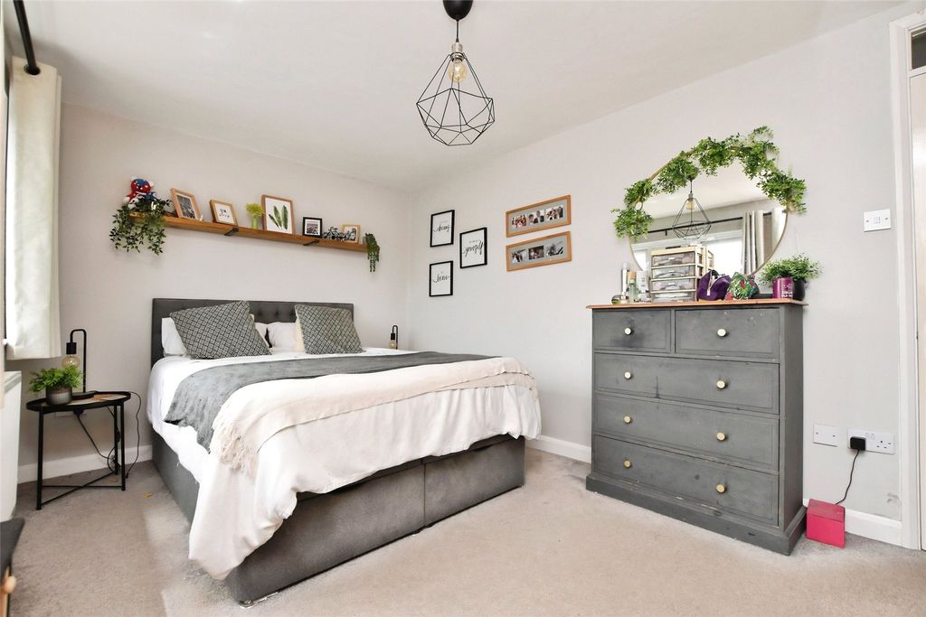 Property photo 3 of 18 Bedroom One