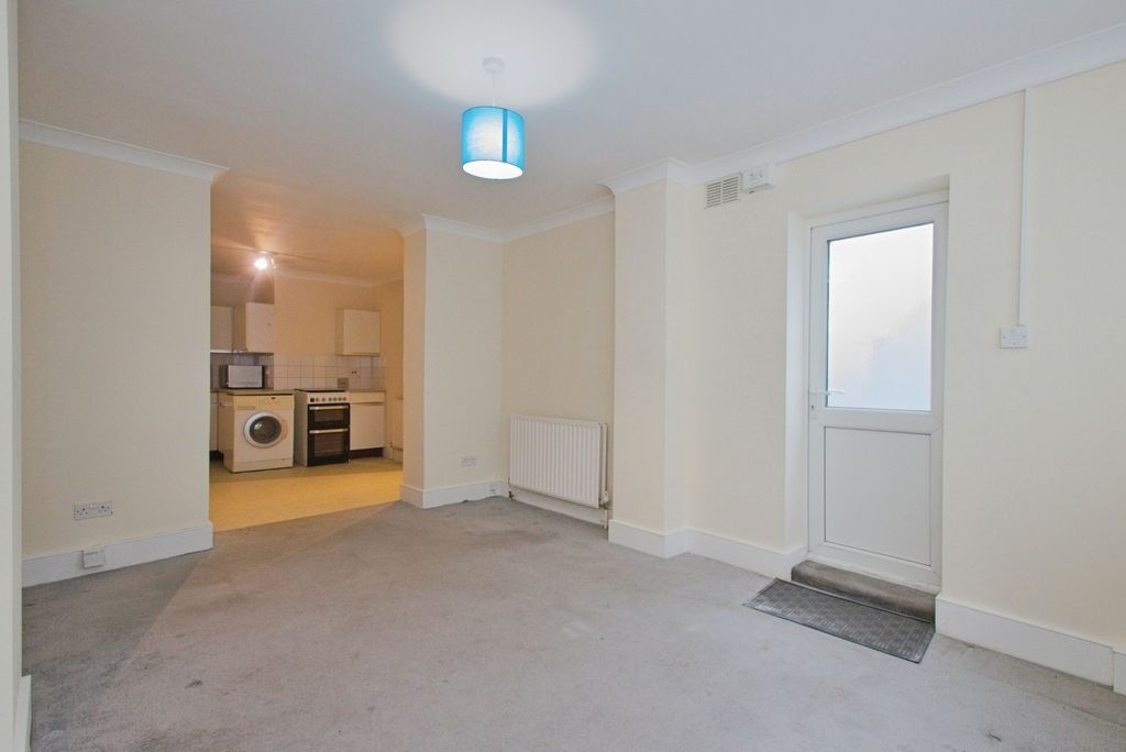 Property photo 3 of 16 Pbox-Img.Jpg