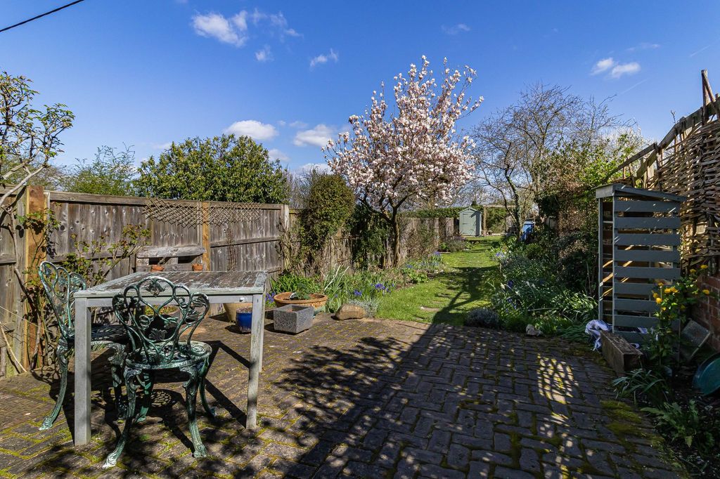 Property photo 2 of 23