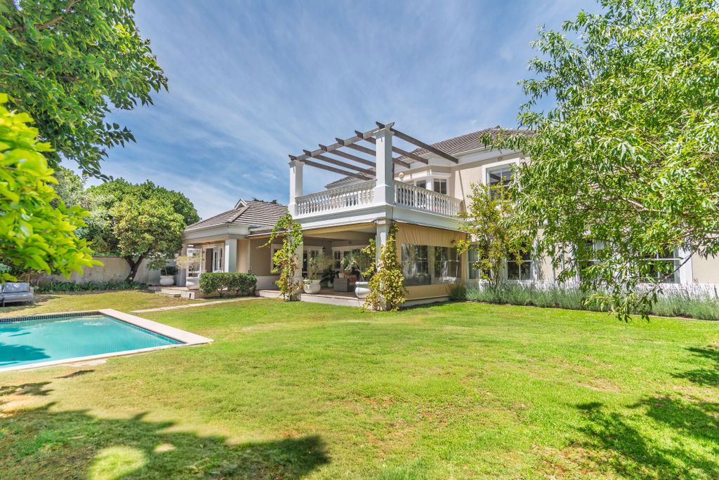 Property photo 1 of 33 Kw1725391