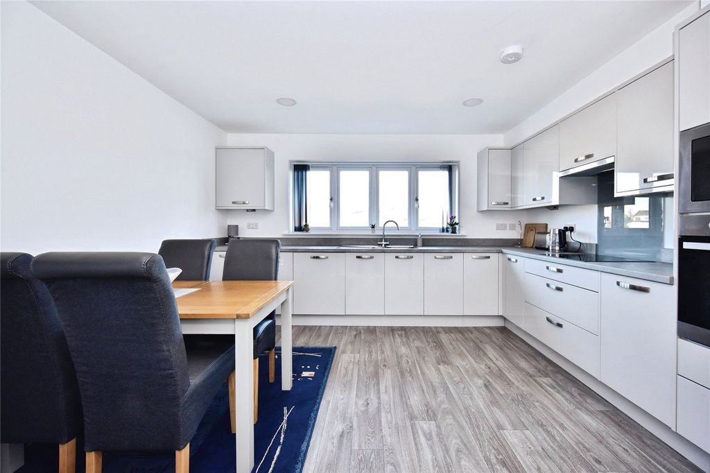 Property photo 1 of 38 Picture No. 29