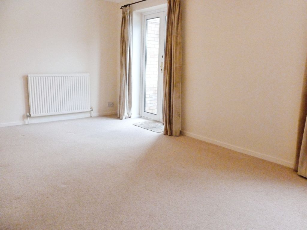 Property photo 3 of 7 Lounge/Dining Room