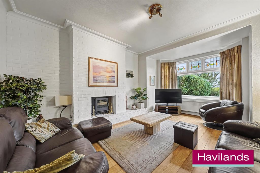 Property photo 2 of 23 Park Avenue En1 1Et-8.Jpg