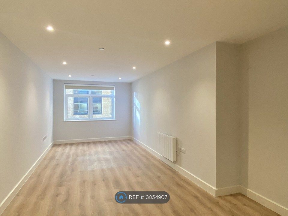 Property photo 1 of 15 Living Room