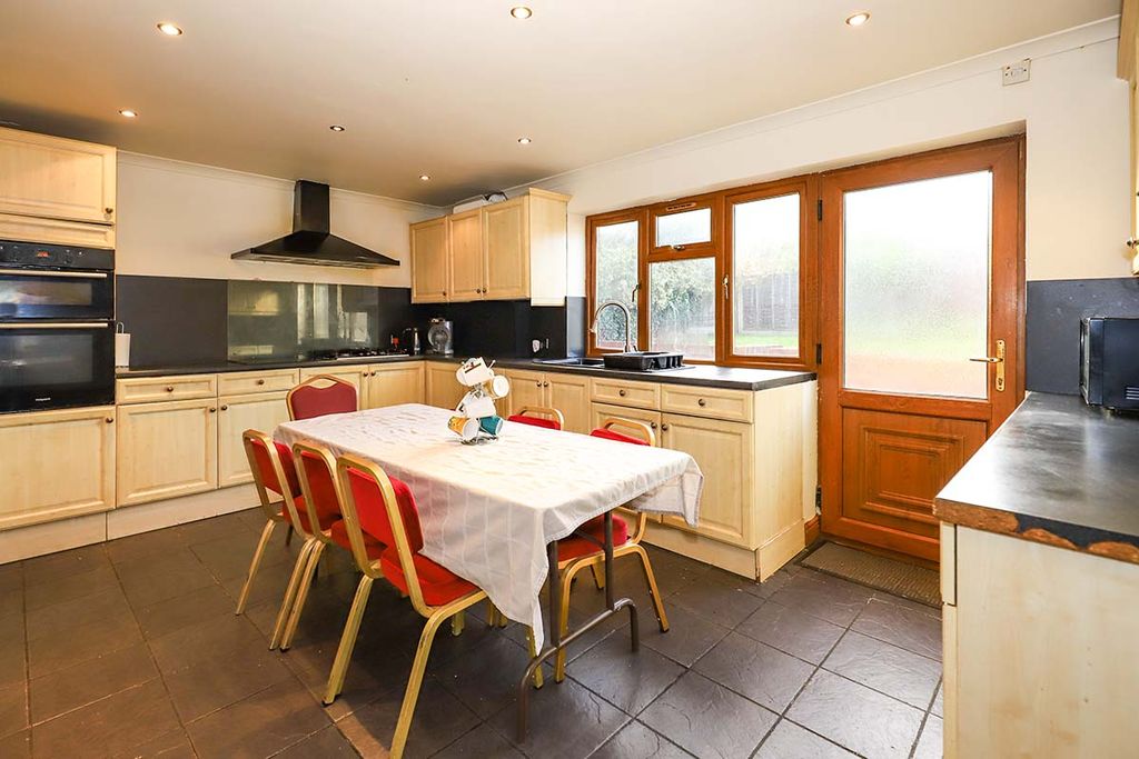 Property photo 3 of 18 Photography