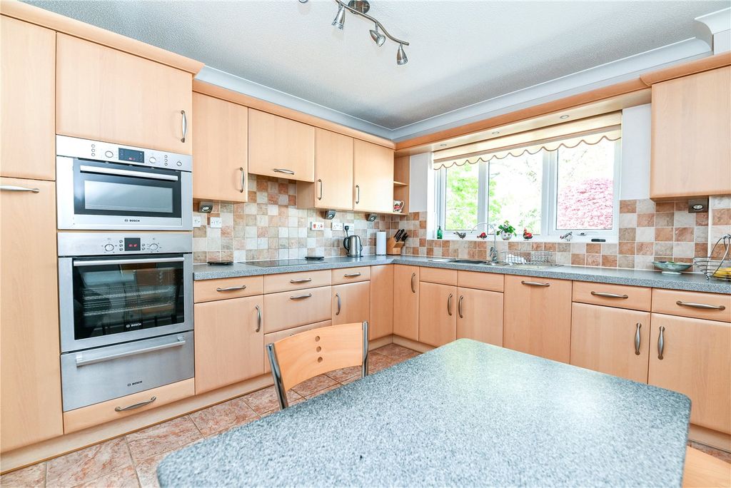 Property photo 2 of 23 Picture No. 04