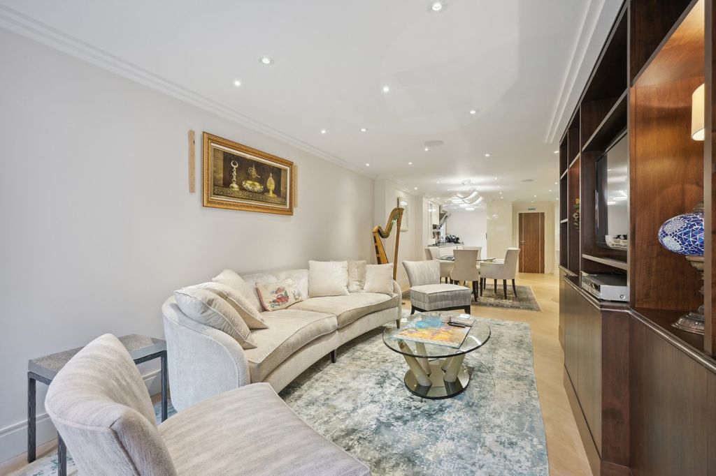 Property photo 3 of 13 Reception Room
