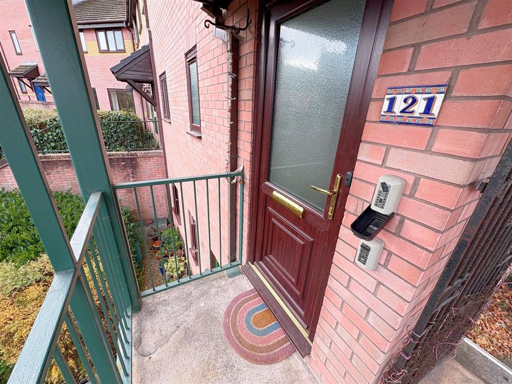 Property photo 3 of 13 Private Entrance.Jpg