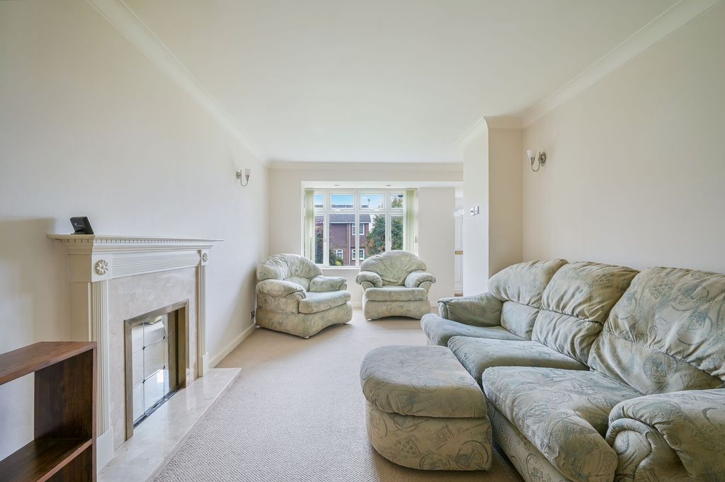Property photo 3 of 18