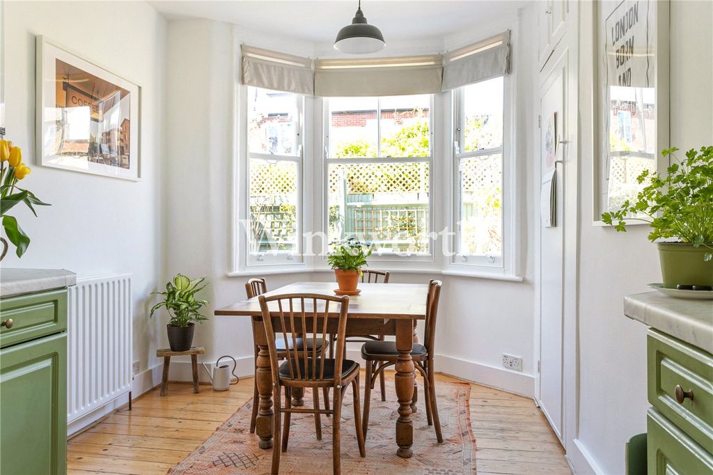 Property photo 3 of 18 Picture No. 35