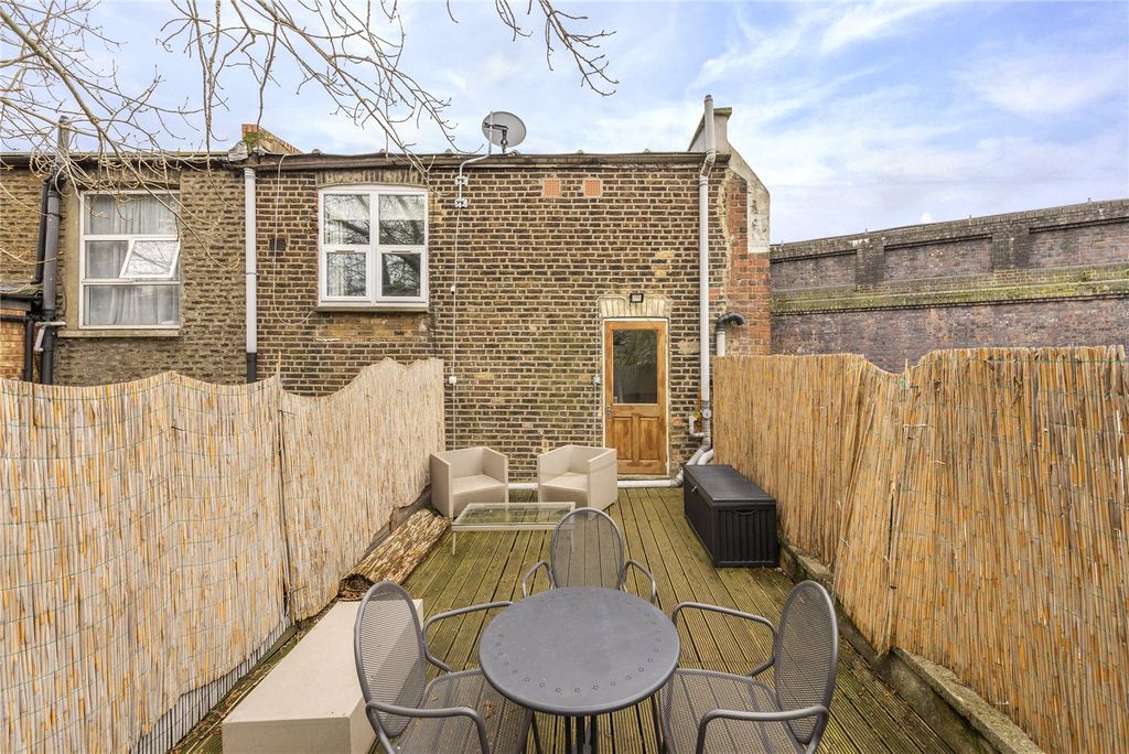 Property photo 2 of 14 Picture No. 08