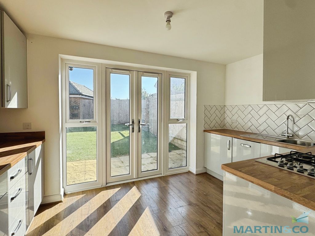 Property photo 3 of 18 ce4ce0c0--4261-Bd5E-C467A1Ed63D5-54884-00001958E3C