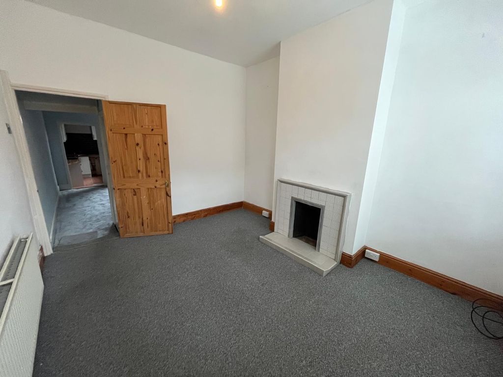 Property photo 3 of 16 Image