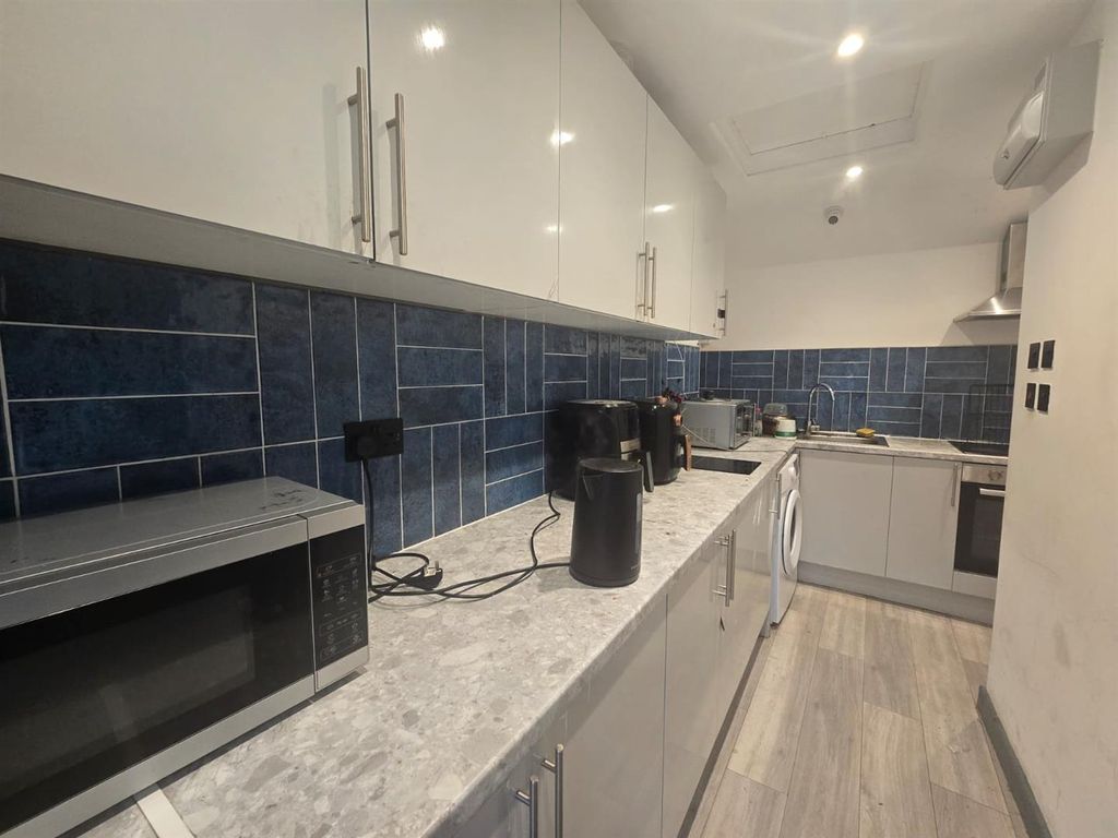 Property photo 2 of 6 Whatsapp Image 2025-11-10 At 12.55.12_8B0Dd3A3.Jpg