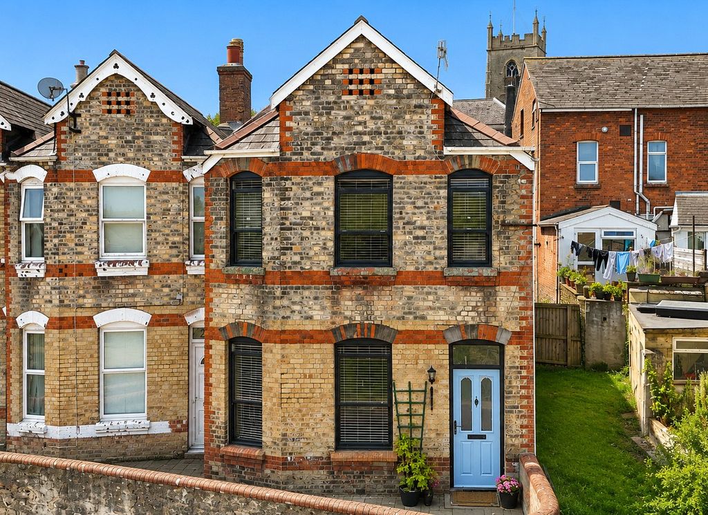 Property photo 1 of 17 1 - Picture No. 03