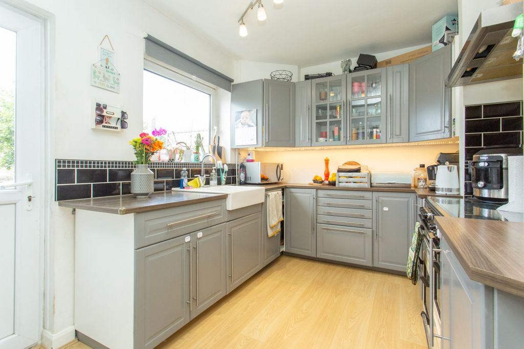 Property photo 3 of 20 Picture 3