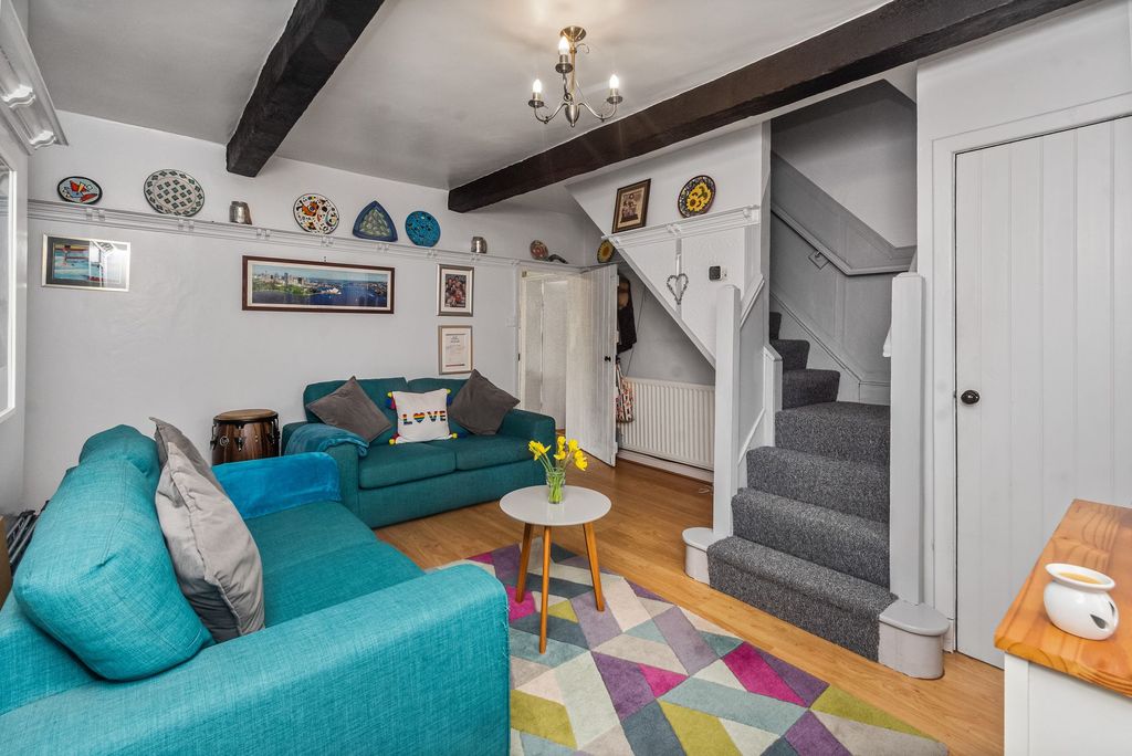 Property photo 3 of 61