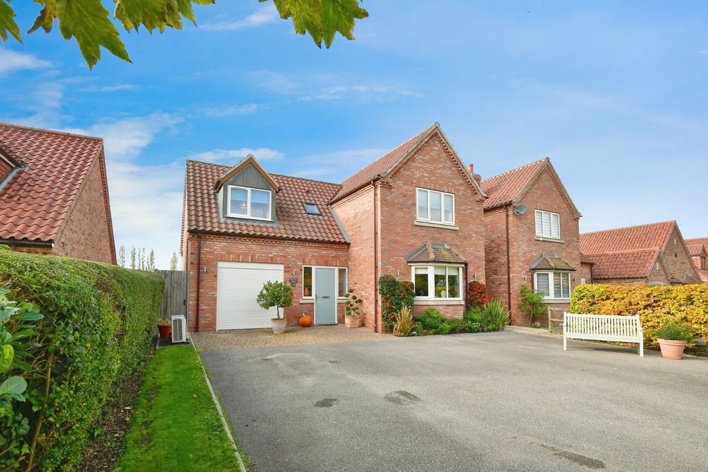 Property photo 1 of 23