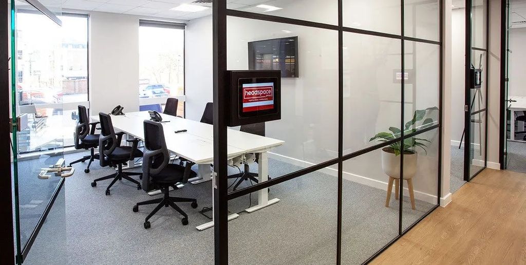 Property photo 3 of 8 6_Person_Office.Jpg