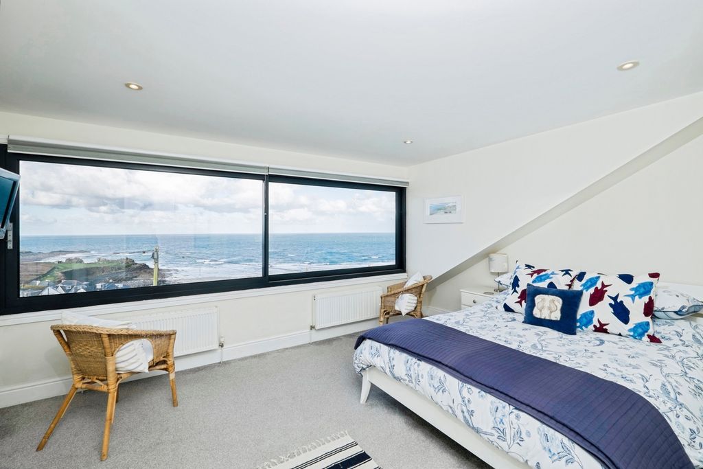 Property photo 1 of 20 Pbox-Img.Jpg