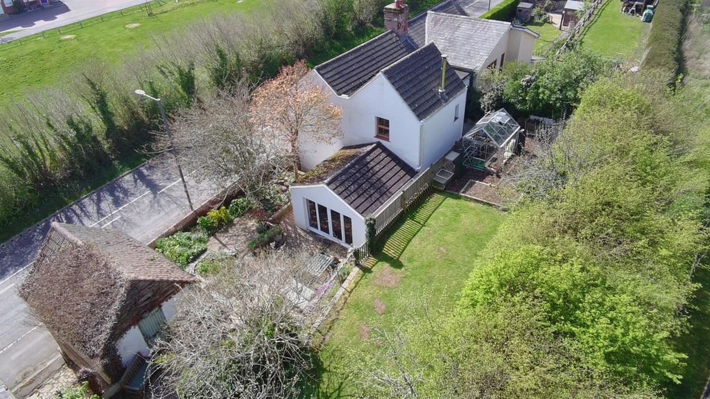 Property photo 1 of 24 Sing0327