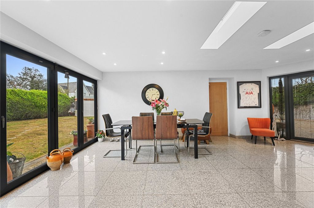 Property photo 3 of 30 Picture No. 21