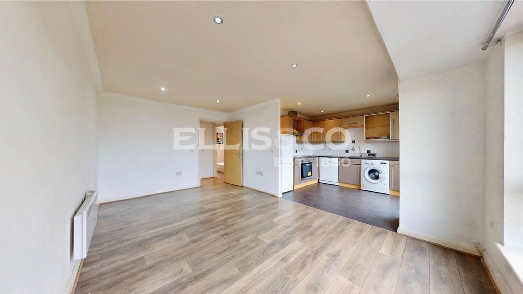 Property photo 1 of 16 Picture No. 22