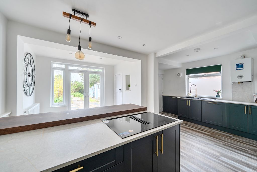 Property photo 3 of 20 1447728769E1F58828Cbb