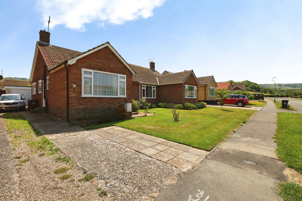 Property photo 2 of 13