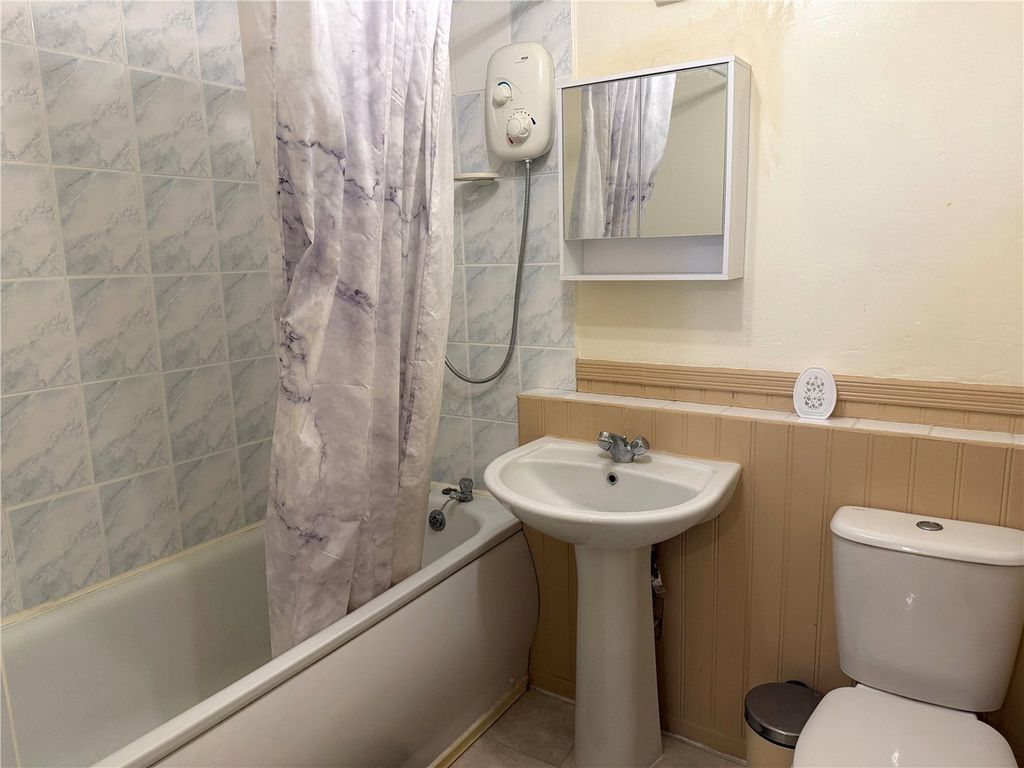 Property photo 3 of 6 Picture No. 05