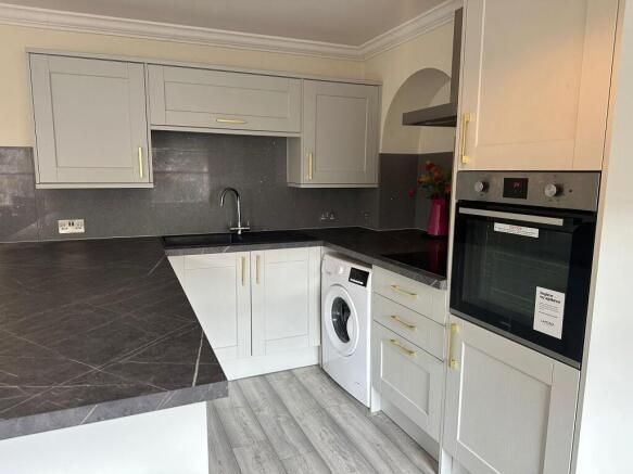 Property photo 2 of 7 Image