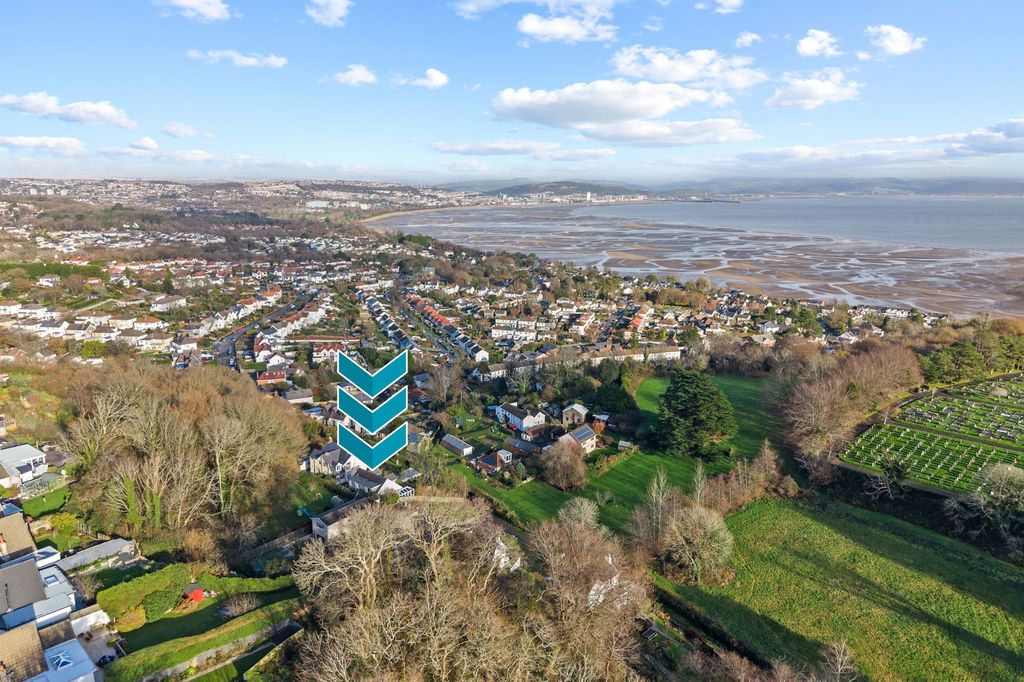 Property photo 3 of 27