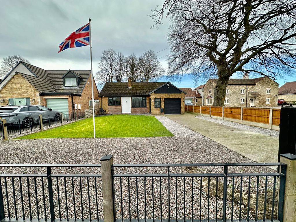 Property photo 2 of 33 Img_1310